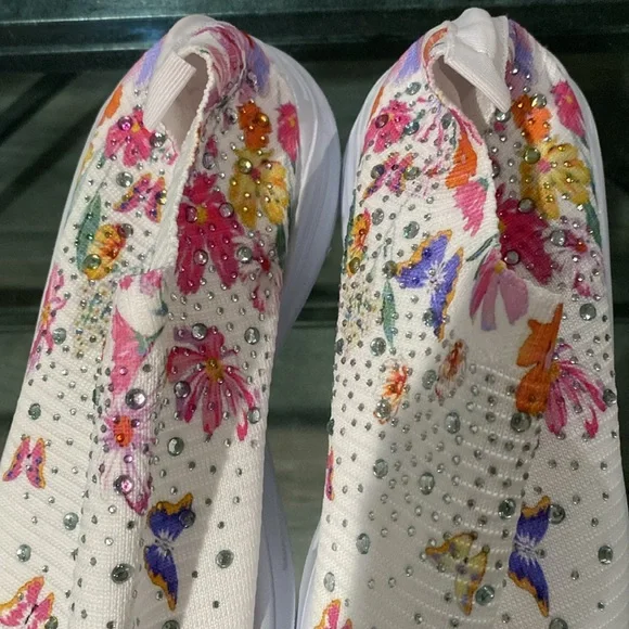 Floral Embellished Women's Slip-On Sneakers - Picture 4 of 5
